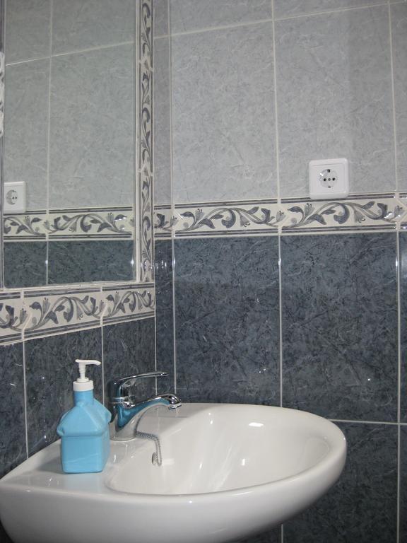 Tielve Hostal El Duje מראה חיצוני תמונה